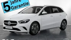 Unilack polarweiß Gebraucht 2024 Mercedes B200 Progressive Van / Kleinbus | 37.399 € (Teuer)