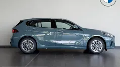 Gruen Neu 2025 BMW 120 Performance Kleinwagen | 33.940 € (Superpreis)