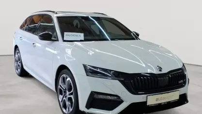Gebraucht Skoda Octavia RS 150 PS (110 kW) 2023 Candyweiß uni Kombi