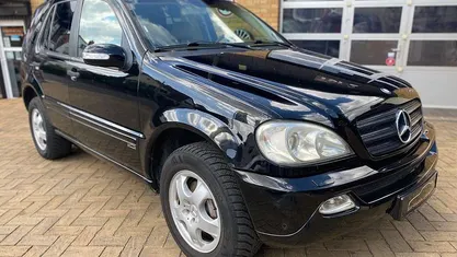 False Gebraucht 2002 Mercedes ML320 SUV | 5.990 € (Teuer)