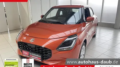 Neu Suzuki Swift Club 83 PS (61 kW) 2025 Flame orange pearl Kleinwagen