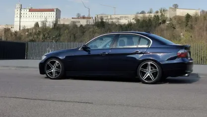 Gebraucht BMW 325 Advantage 218 PS (160 kW) 2008 Monacoblau metallic Limousine