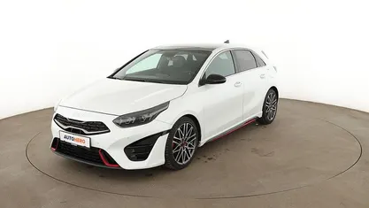 Usado Kia Ceed GT GT 204 CV (150 kW) 2023 Blanco Berlina