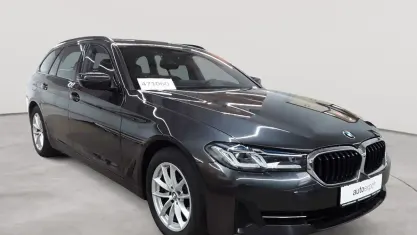 Gebraucht BMW 520 Sport Line 190 PS (139 kW) 2023 Sophistograu brillanteffekt metallic Limousine