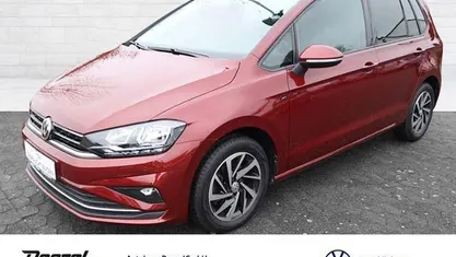 Cranberry red metallic Gebraucht 2019 VW Golf Sportsvan Join Van / Kleinbus | 16.900 € (Fairer Preis)