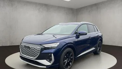 Navarrablau metallic Gebraucht 2022 Audi Q4 e-tron Ambiente SUV | 33.800 € (Guter Preis)