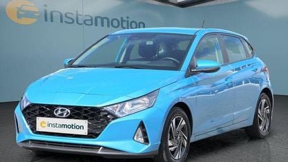 Gebraucht Hyundai i20 101 PS (74 kW) 2023 Blau Kleinwagen