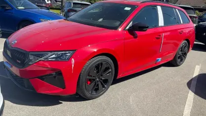 Uusi Skoda Octavia RS 265 HP (194 kW) 2026 Punainen Farmari