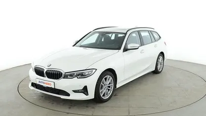 Weiß Gebraucht 2020 BMW 320 Advantage Kombi | 24.050 € (Fairer Preis)