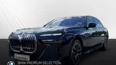 Blau Gebraucht 2024 BMW 740 Executive Limousine | 116.890 € (Superpreis)