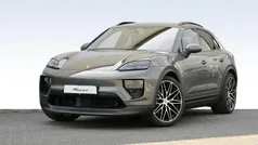 Aventuringrünmetallic Gebraucht 2025 Porsche Macan SUV | 102.290 € (Fairer Preis)