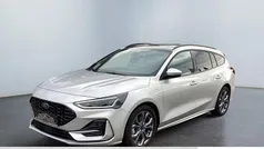 Silber Gebraucht 2023 Ford Focus ST-Line Kombi | 23.520 € (Guter Preis)