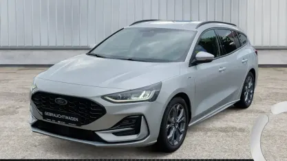 Gebraucht Ford Focus ST-Line 125 PS (91 kW) 2023 Silber Kombi
