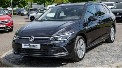 Second-hand VW Golf VIII Style 190 CP (139 kW) 2023 Negru Break