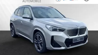 Neu BMW iX1 M Sport 230 kW (313 PS) 2026 Black sapphire metallic SUV
