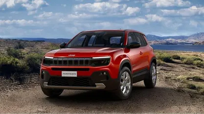 Neu Jeep Avenger Altitude 110 PS (80 kW) 2025 Rot SUV