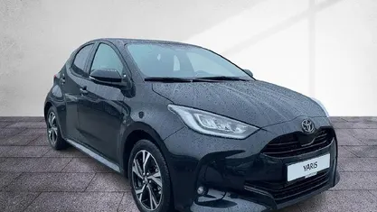 Gebraucht Toyota Yaris Hybrid Comfort 116 PS (85 kW) 2025 Schwarz Limousine