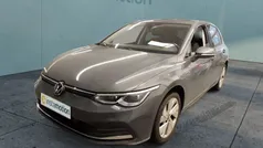 Grau Gebraucht 2022 VW Golf VIII Active Limousine | 23.385 € (Fairer Preis)