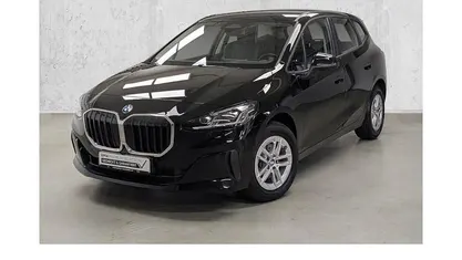 Schwarz Gebraucht 2023 BMW 218 Sport Line Van / Kleinbus | 26.980 € (Fairer Preis)