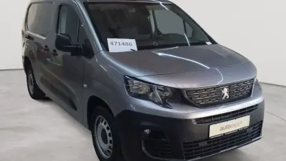 Gebraucht Peugeot Partner Premium 131 PS (96 kW) 2022 Platinium grau metallic Van / Kleinbus