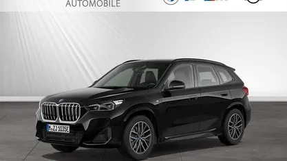 Saphirschwarz metallic Gebraucht 2024 BMW X1 M Sport SUV | 41.398 € (Guter Preis)