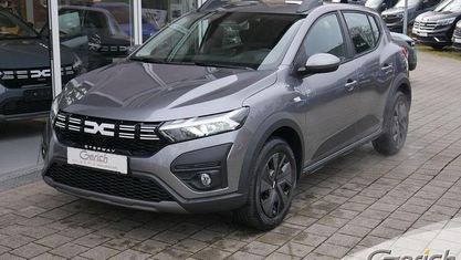 Usata Dacia Sandero Expression 91 CV (66 kW) 2025 Grigio Utilitaria
