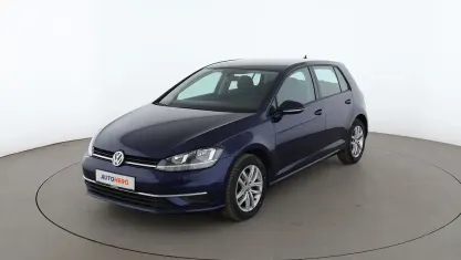 Gebraucht VW Golf VII Comfortline 116 PS (85 kW) 2018 Blau Limousine