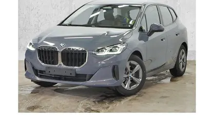 Gebraucht BMW 220 170 PS (125 kW) 2025 Grau Van / Kleinbus