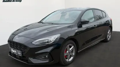 Gebraucht Ford Focus ST-Line X 155 PS (114 kW) 2021 Obsidianschwarz Kleinwagen