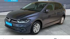 Rauchgrau (metallic) Gebraucht 2024 VW Polo Style Limousine | 23.590 € (Fairer Preis)