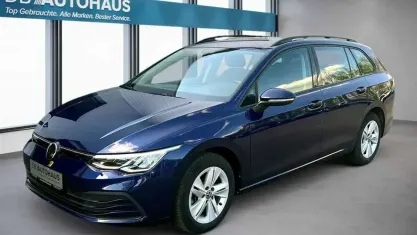 Gebraucht VW Golf VIII Life 116 PS (85 kW) 2024 Blau Kombi