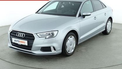 Używany Audi A3 Sport 116 KM (85 kW) 2018 Szary Sedan/Limuzyna