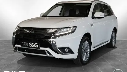 Gebraucht Mitsubishi Outlander P-HEV Basis 224 PS (164 kW) 2020 Andenweiss (s) SUV