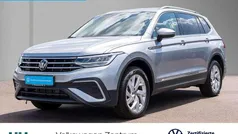 Pyritsilber metallic Gebraucht 2024 VW Tiguan Allspace Life SUV | 38.280 € (Guter Preis)