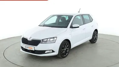 Weiß Gebraucht 2020 Skoda Fabia Drive Limousine | 13.590 € (Fairer Preis)