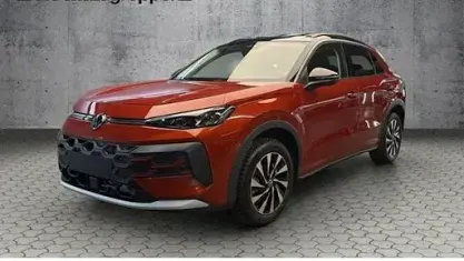 Nuova VW T-Roc Cabriolet Life 116 CV (85 kW) 2026 Rosso SUV