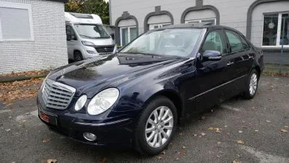 Używany Mercedes E280 Elegance 231 KM (169 kW) 2007 Niebieski Sedan/Limuzyna