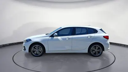 Brugt BMW 118 Sport Line 136 HK (100 kW) 2022 Hvid Hatchback