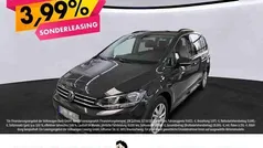 Grau Gebraucht 2022 VW Touran Comfortline Van / Kleinbus | 22.477 € (Fairer Preis)