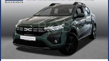 Dolomitgrau (grau) Gebraucht 2025 Dacia Sandero Expression Kleinwagen | 17.333 € (Guter Preis)