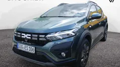 Zedergrün Gebraucht 2024 Dacia Sandero Expression Kleinwagen | 18.200 € (Fairer Preis)