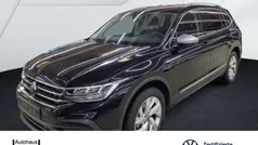Deep black perleffekt Gebraucht 2024 VW Tiguan Allspace Life SUV | 35.490 € (Guter Preis)