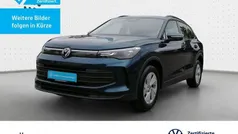 Gebraucht 2024 VW Tiguan Basis SUV | 34.430 € (Fairer Preis)