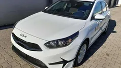 Weiß Neu 2025 Kia Ceed Vision Limousine | 22.990 € (Fairer Preis)