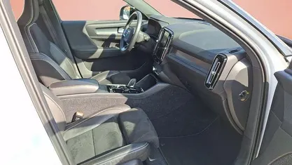 Gebraucht Volvo XC40 190 PS (139 kW) 2020 Weiß SUV