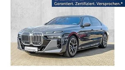 Gebraucht BMW 750e M Sport 489 PS (359 kW) 2024 Limousine