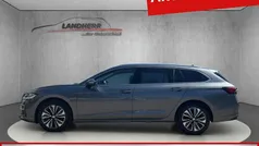 Grau Gebraucht 2024 Skoda Superb Selection Kombi | 39.300 € (Fairer Preis)
