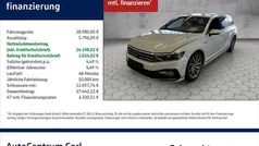 Oryxweiß perlmutteffekt Gebraucht 2022 VW Passat Elegance Kombi | 28.980 € (Teuer)