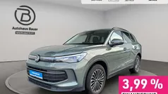 Grün Gebraucht 2024 VW Tiguan Life SUV | 36.590 € (Fairer Preis)