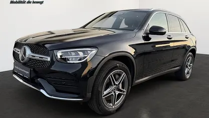 Schwarz Gebraucht 2021 Mercedes GLC300e AMG line SUV | 38.730 € (Fairer Preis)